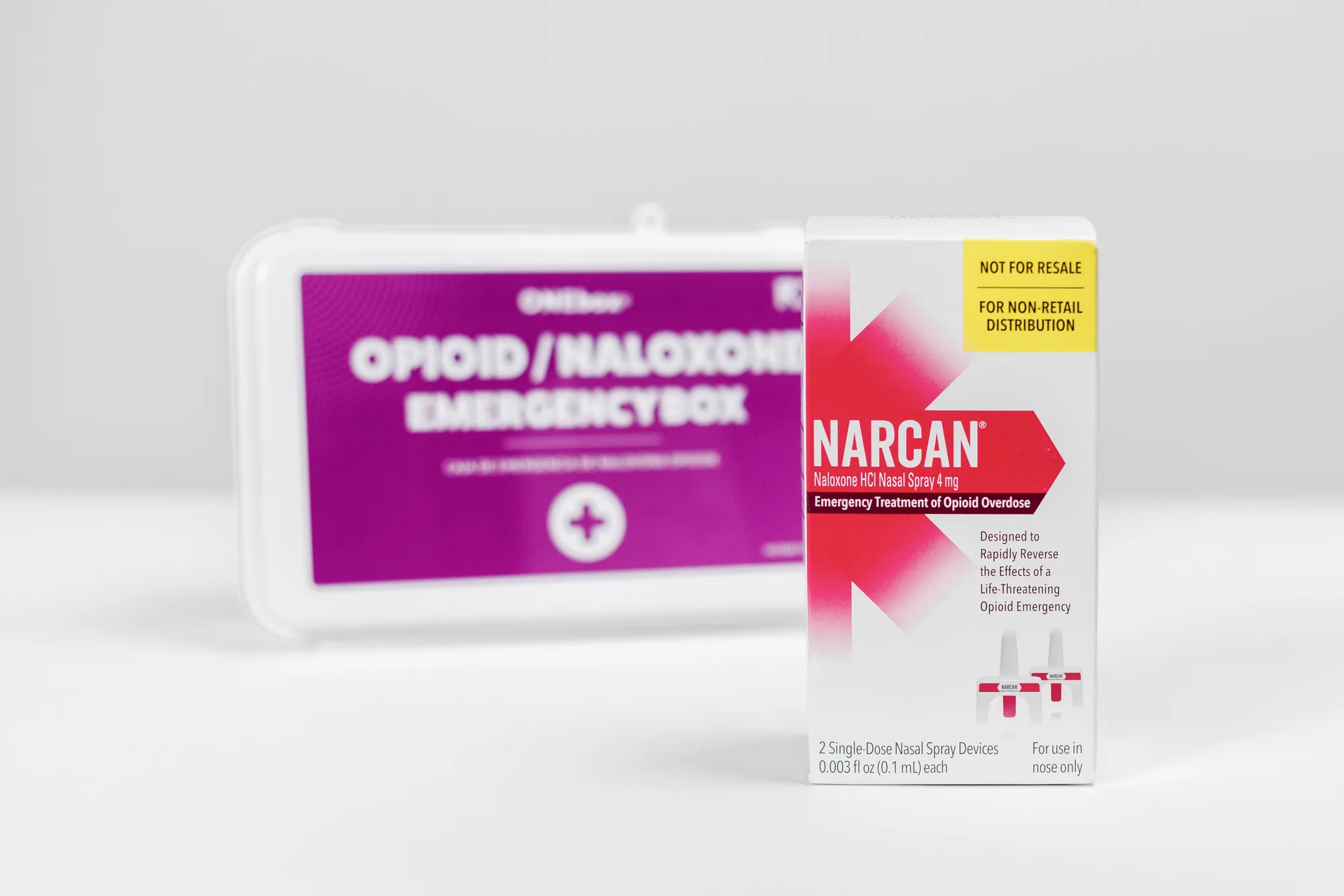 ONEbox Classic with Narcan nasal spray
